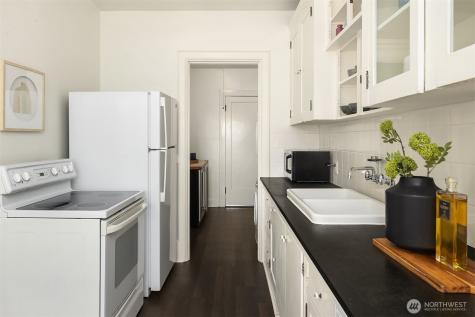 1902 Bigelow Avenue N Seattle WA 98109