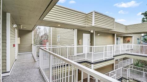 3420 Burke N Seattle WA 98103