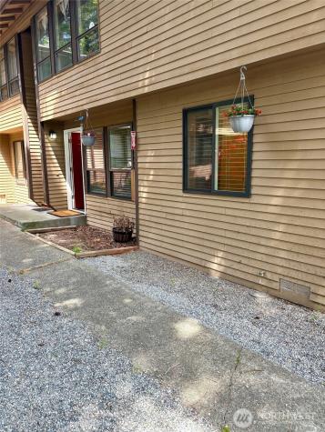 1101 SW Harrier Circle Oak Harbor WA 98277
