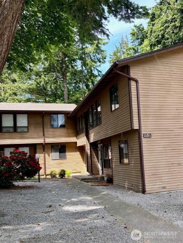 1101 SW Harrier Circle Oak Harbor WA 98277