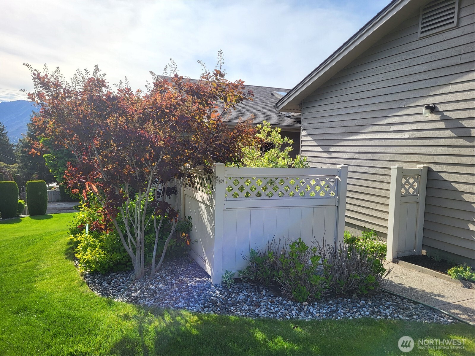 351 19th Street NE East Wenatchee WA 98802
