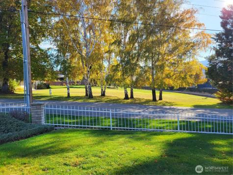 351 19th Street NE East Wenatchee WA 98802