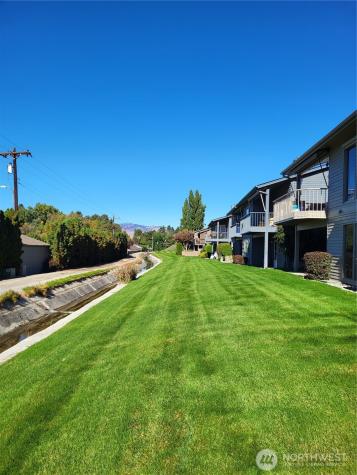 351 19th Street NE East Wenatchee WA 98802