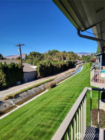 351 19th Street NE East Wenatchee WA 98802