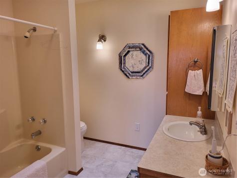 351 19th Street NE East Wenatchee WA 98802