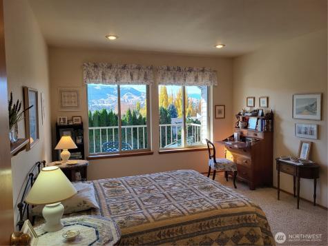 351 19th Street NE East Wenatchee WA 98802
