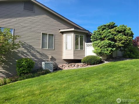 351 19th Street NE East Wenatchee WA 98802