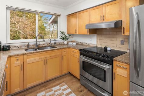 12023 NE 204th Place Bothell WA 98011