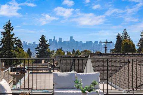4421 2nd Avenue NE Seattle WA 98105
