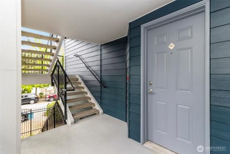 215 SW 100th Street Everett WA 98204