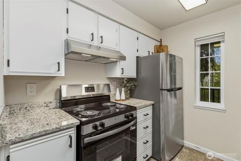 215 SW 100th Street Everett WA 98204