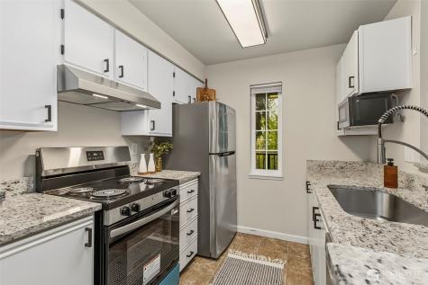 215 SW 100th Street Everett WA 98204