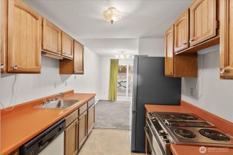 15914 3rd Place SW Burien WA 98166