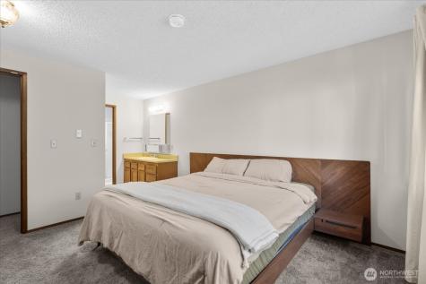 15914 3rd Place SW Burien WA 98166