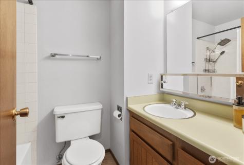 15914 3rd Place SW Burien WA 98166