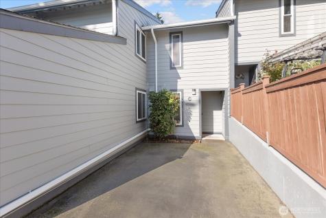 15914 3rd Place SW Burien WA 98166