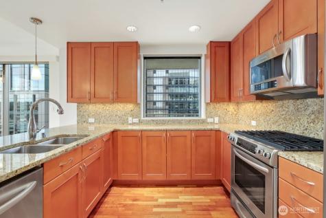 10650 NE 9th Place Bellevue WA 98004