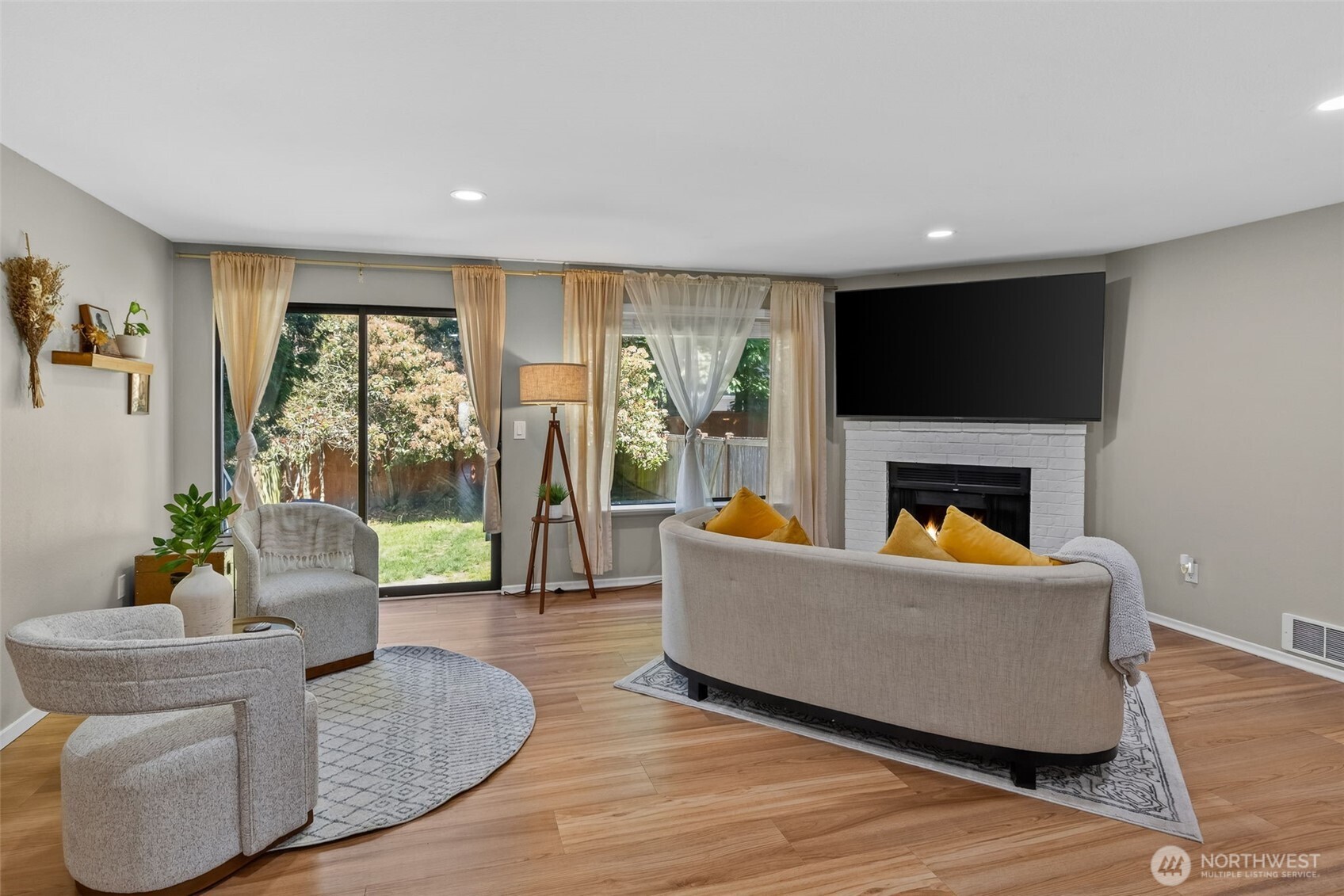 5129 SW 81st Mukilteo WA 98275
