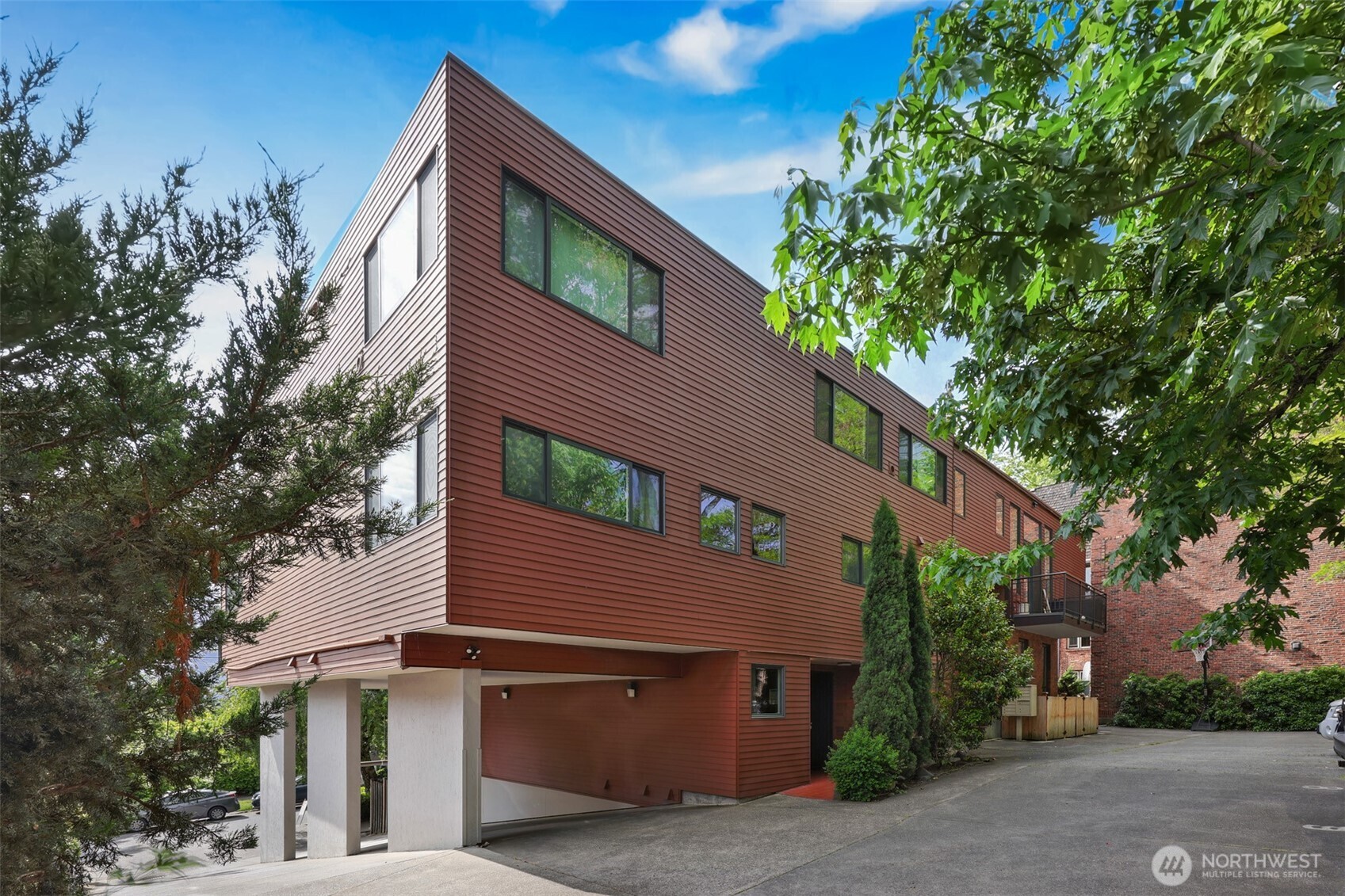 410 13th Avenue E Seattle WA 98102