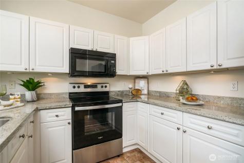 18606 NE 57th Street Redmond WA 98052