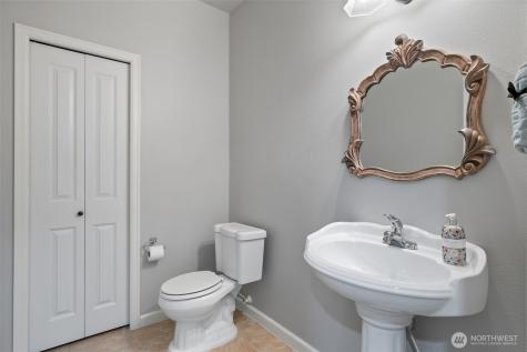 15405 35th Avenue W Lynnwood WA 98037
