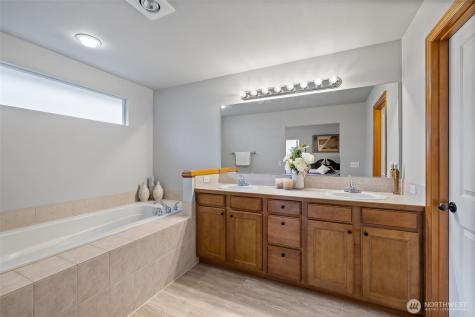 15405 35th Avenue W Lynnwood WA 98037