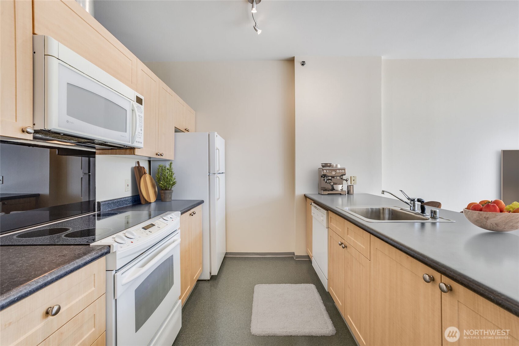 2717 Western Avenue Seattle WA 98121