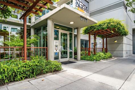 2717 Western Avenue Seattle WA 98121