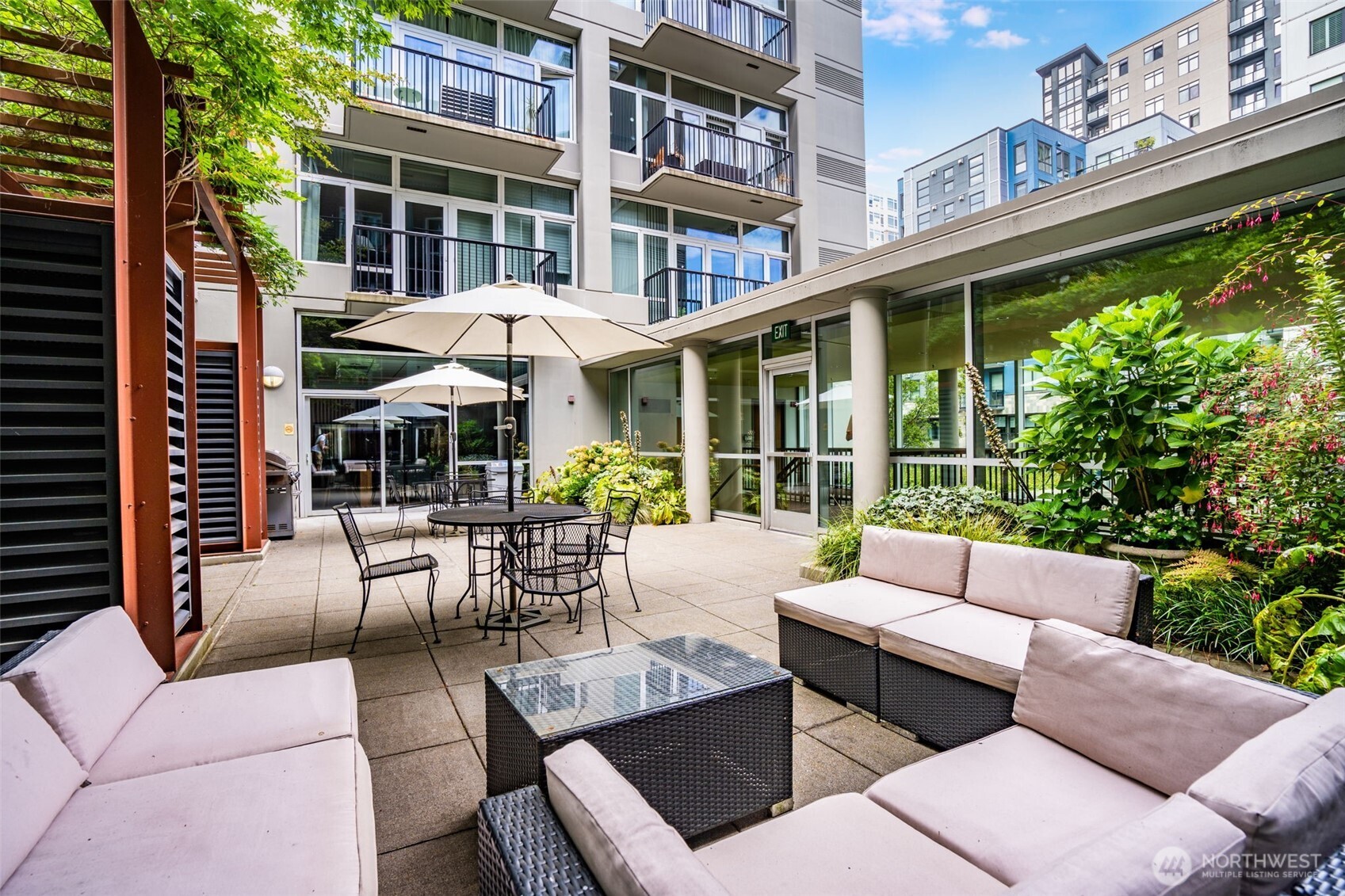 2717 Western Avenue Seattle WA 98121