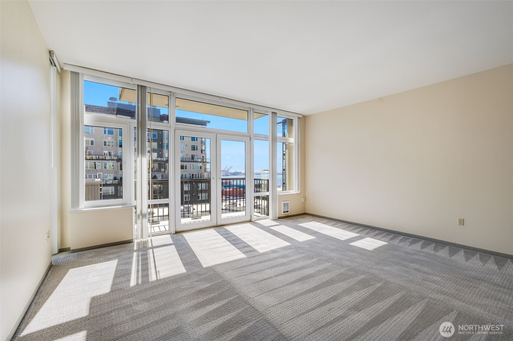 2717 Western Avenue Seattle WA 98121