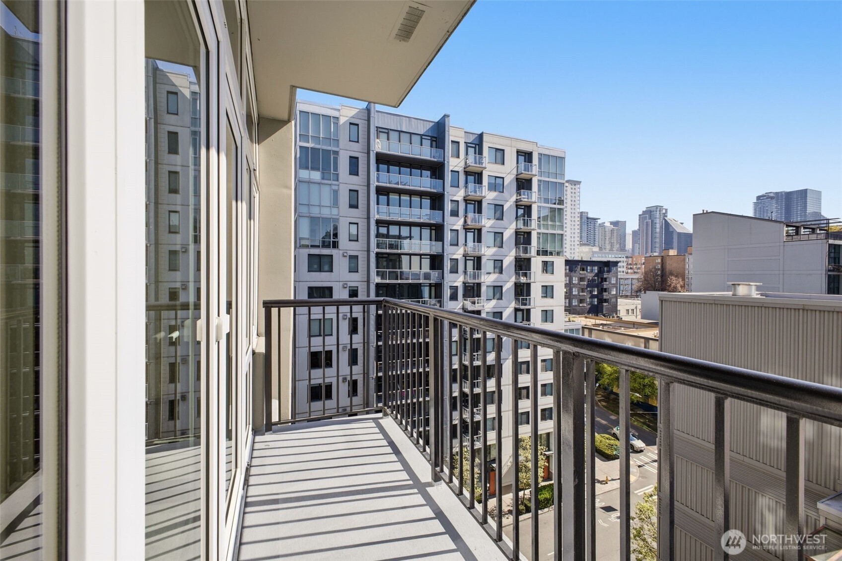 2717 Western Avenue Seattle WA 98121