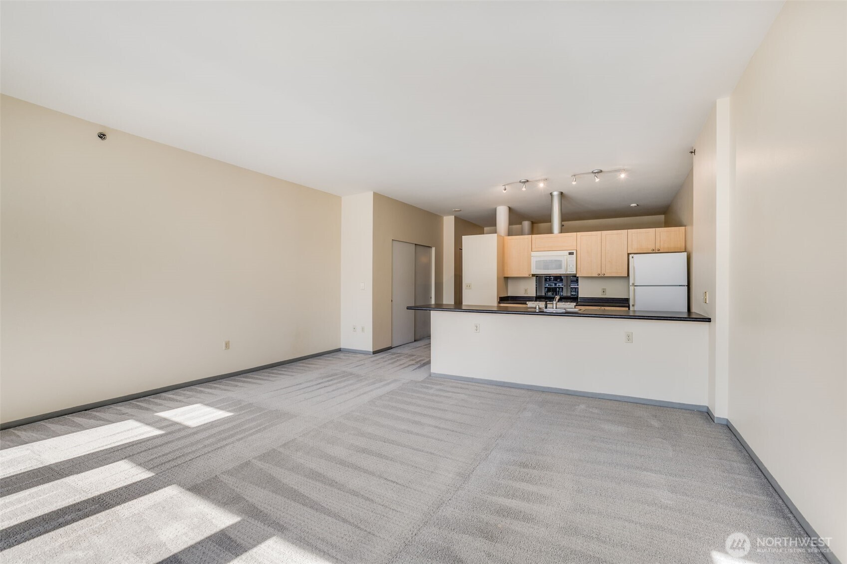 2717 Western Avenue Seattle WA 98121