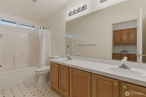 24036 222nd Avenue SE Maple Valley WA 98038