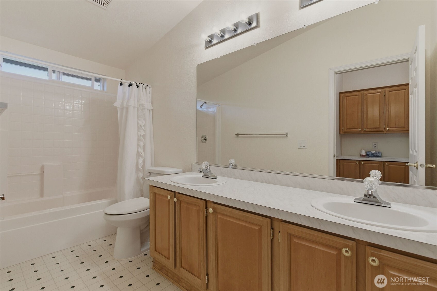 24036 222nd Avenue SE Maple Valley WA 98038