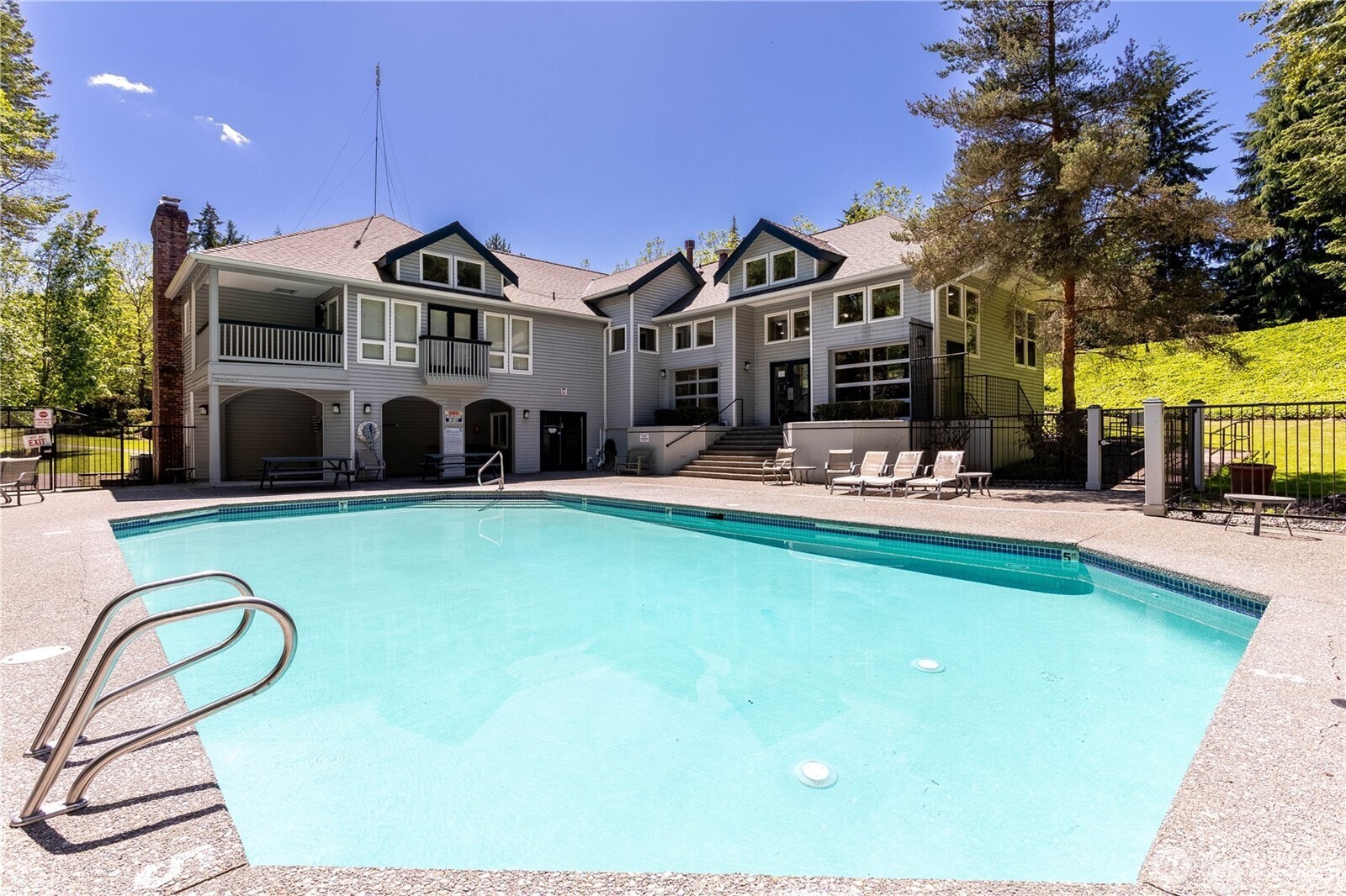33020 10th Avenue SW Federal Way WA 98023