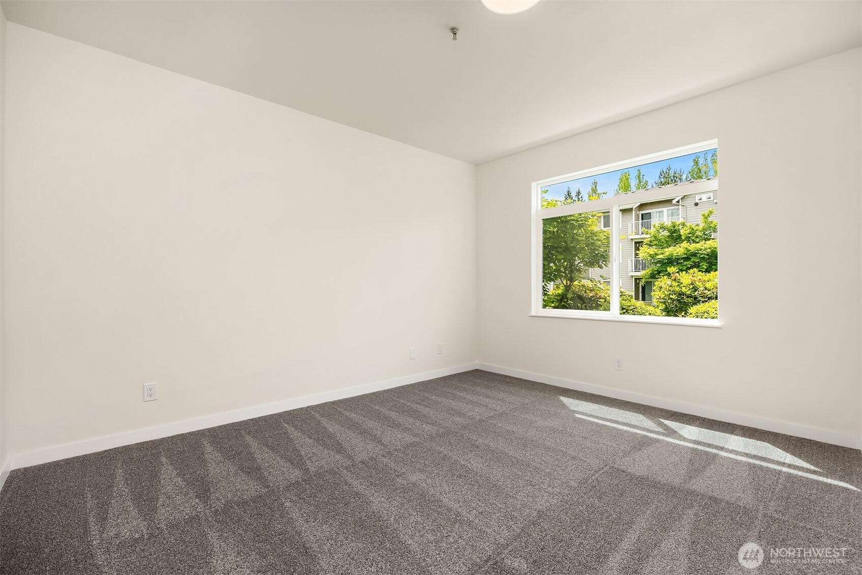 515 241st Lane SE Sammamish WA 98074