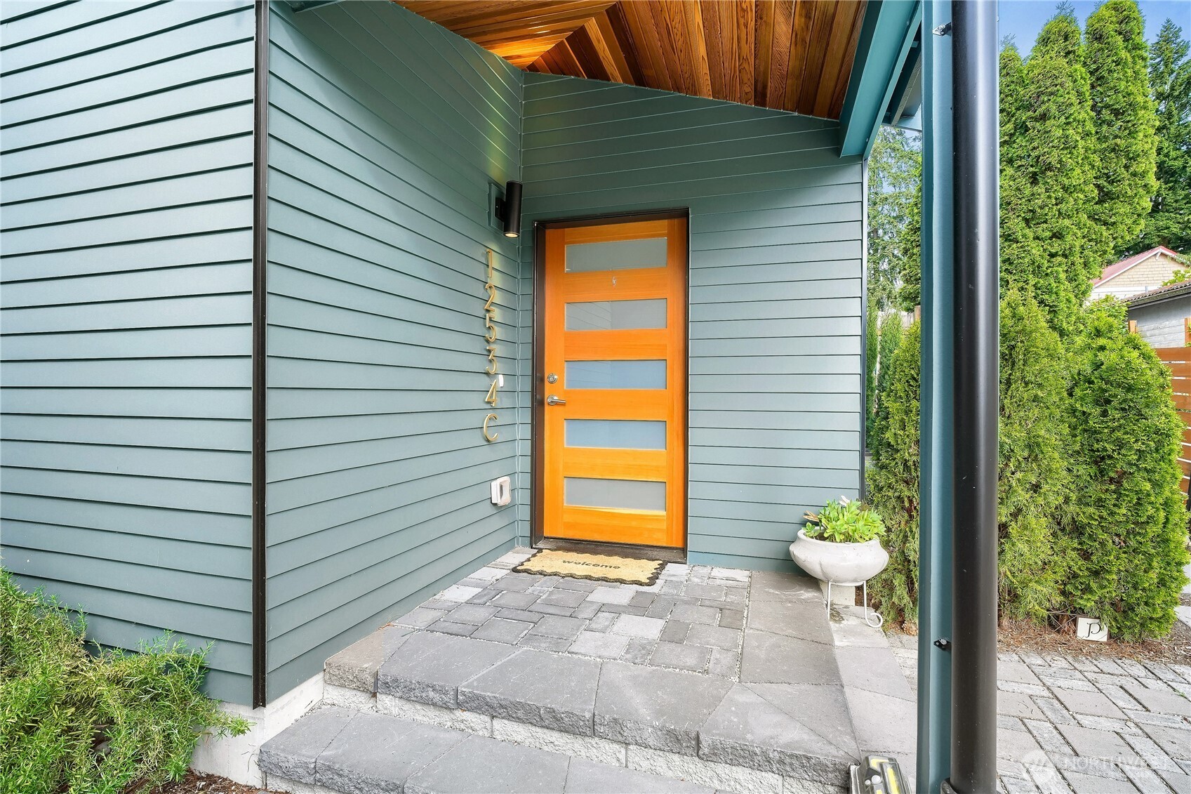 12534 5th Avenue NE Seattle WA 98125