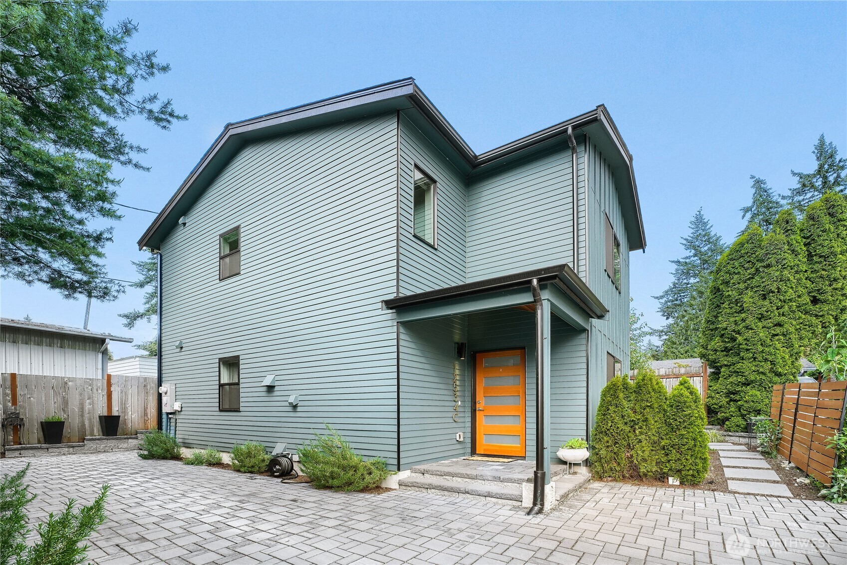 12534 5th Avenue NE Seattle WA 98125