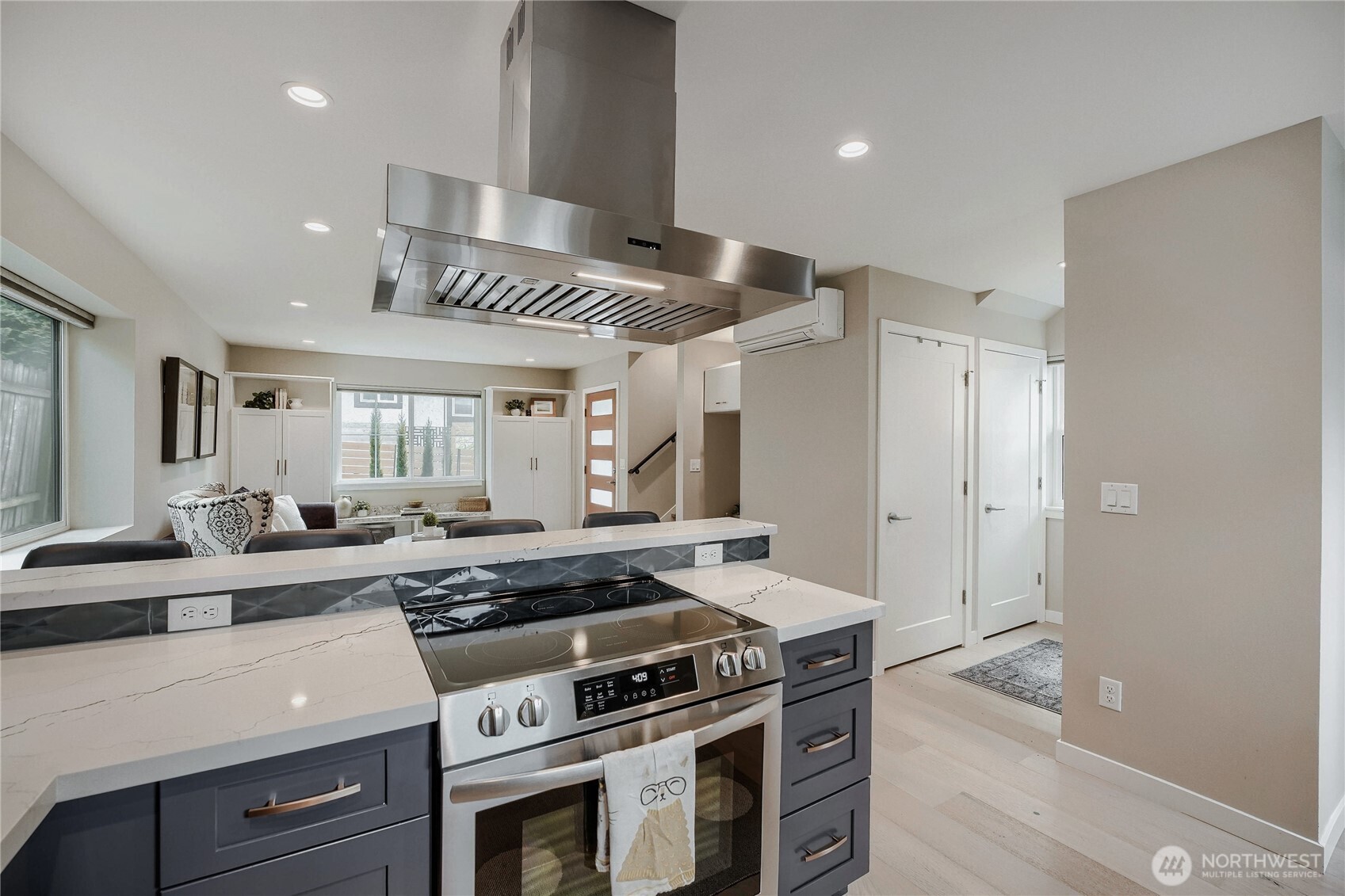 12534 5th Avenue NE Seattle WA 98125