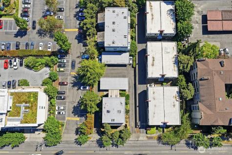 9522 1st Avenue NE Seattle WA 98115
