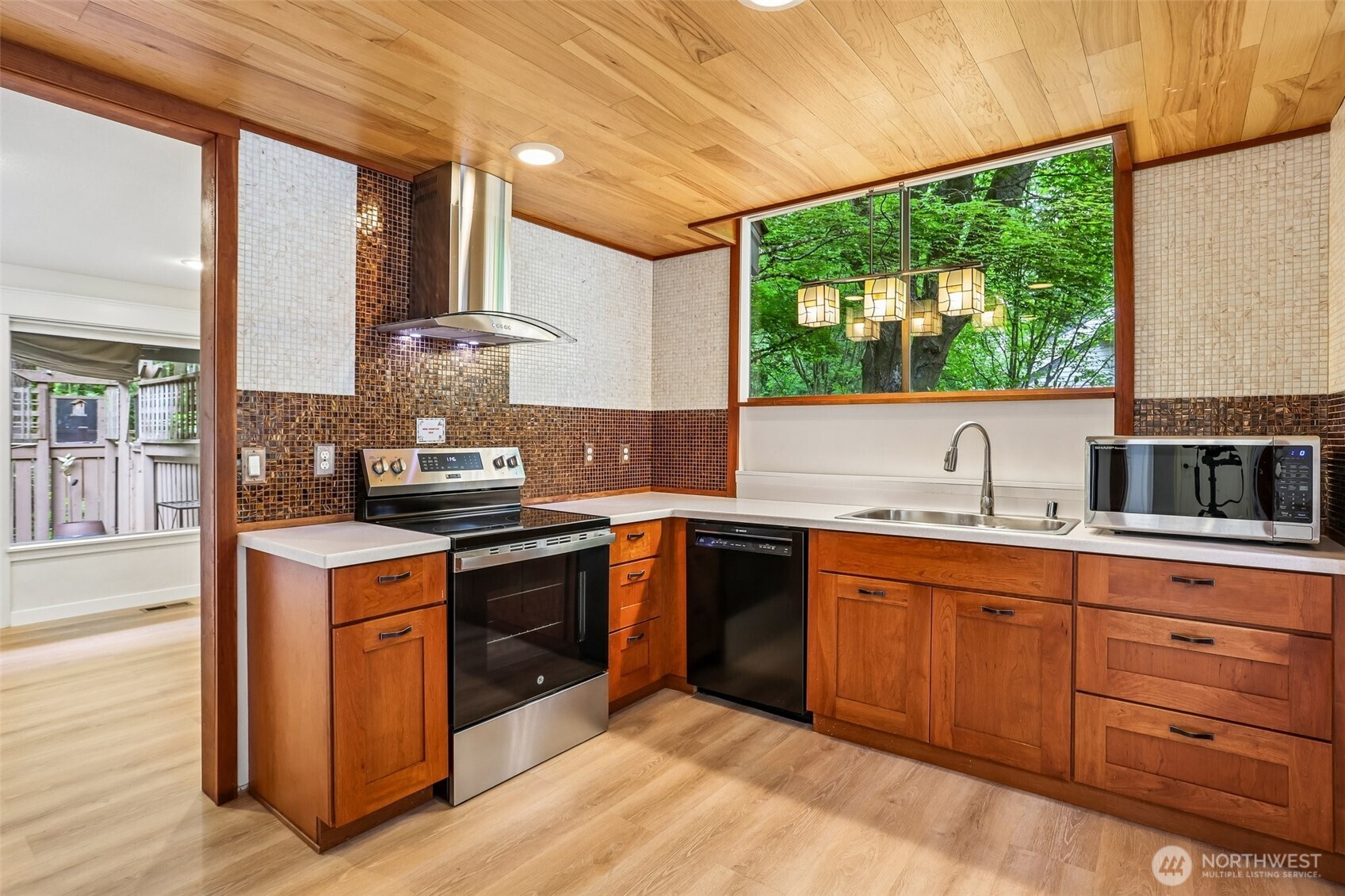 1770 159th Avenue NE Bellevue WA 98008