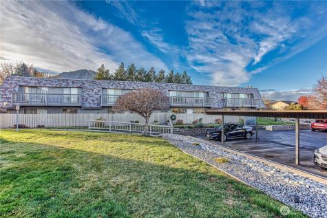 1535 Castlerock Avenue Wenatchee WA 98801