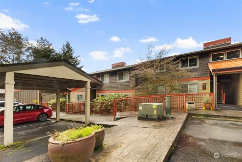 11058 33rd Bellevue WA 98004