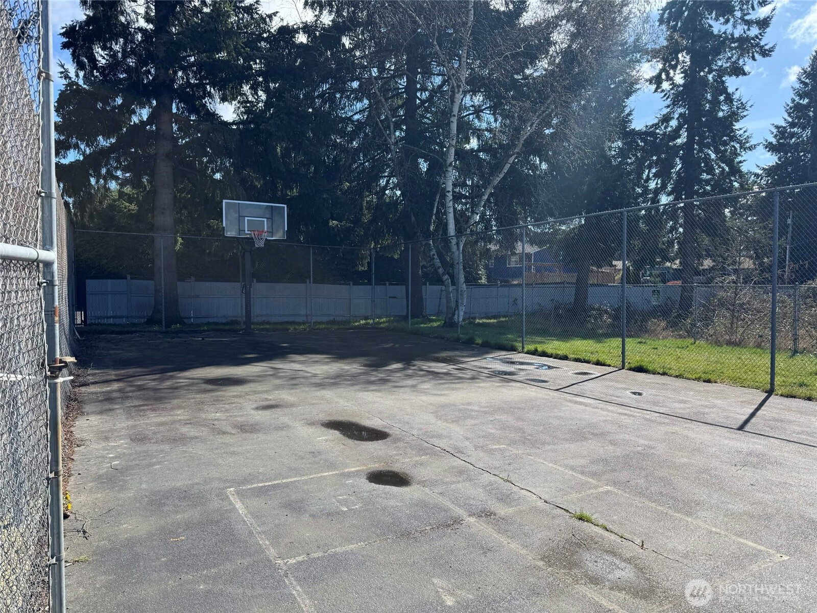 8823 Holly Drive Everett WA 98208
