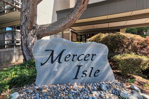 2500 81st Avenue SE Mercer Island WA 98040