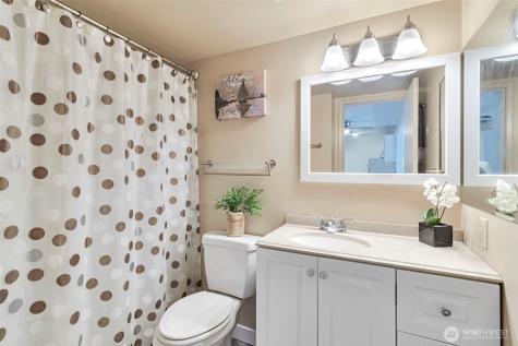 2500 81st Avenue SE Mercer Island WA 98040