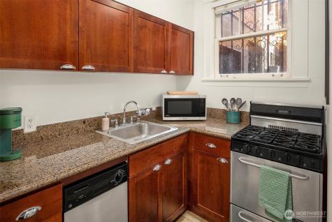 2132 5th Avenue Seattle WA 98121
