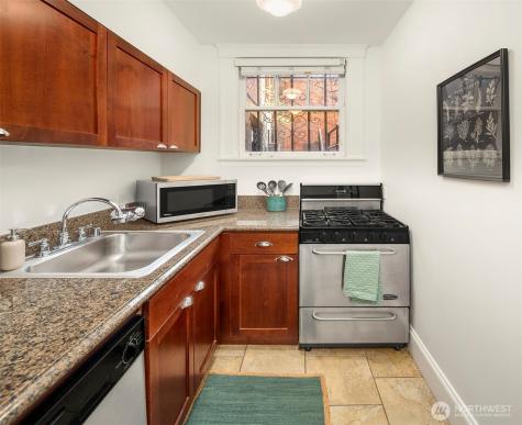 2132 5th Avenue Seattle WA 98121
