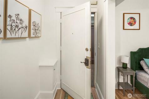2132 5th Avenue Seattle WA 98121