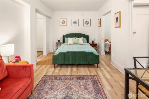 2132 5th Avenue Seattle WA 98121
